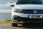 Volkswagen Passat GTE Estate 2019 года (UK)